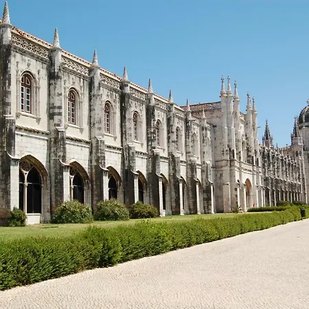 Atelier - House In Belem Апартаменты