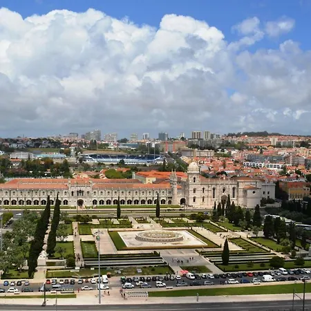 Atelier - House In Belem